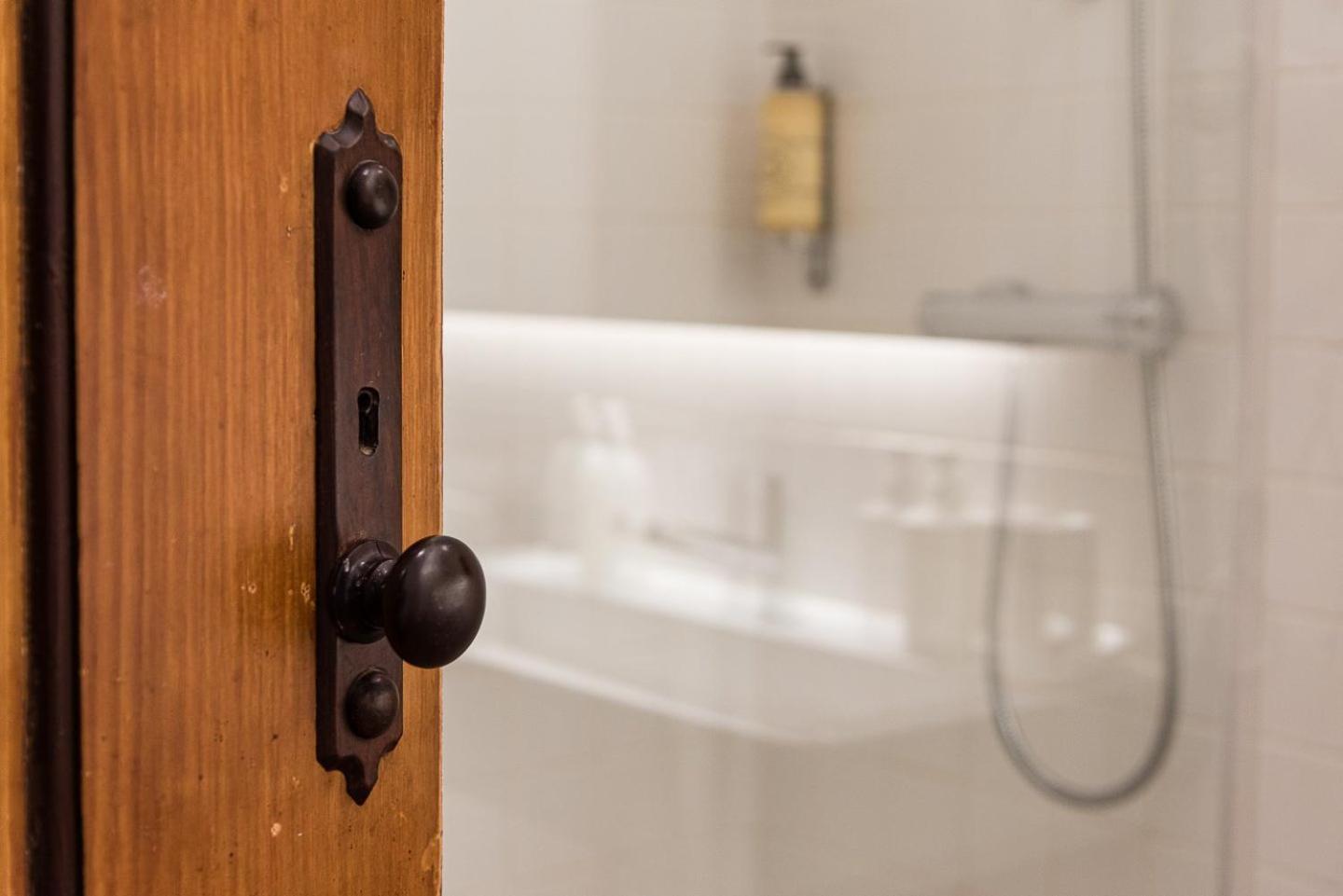 Guestready - Cedofeita Pool Suites Porto Bagian luar foto