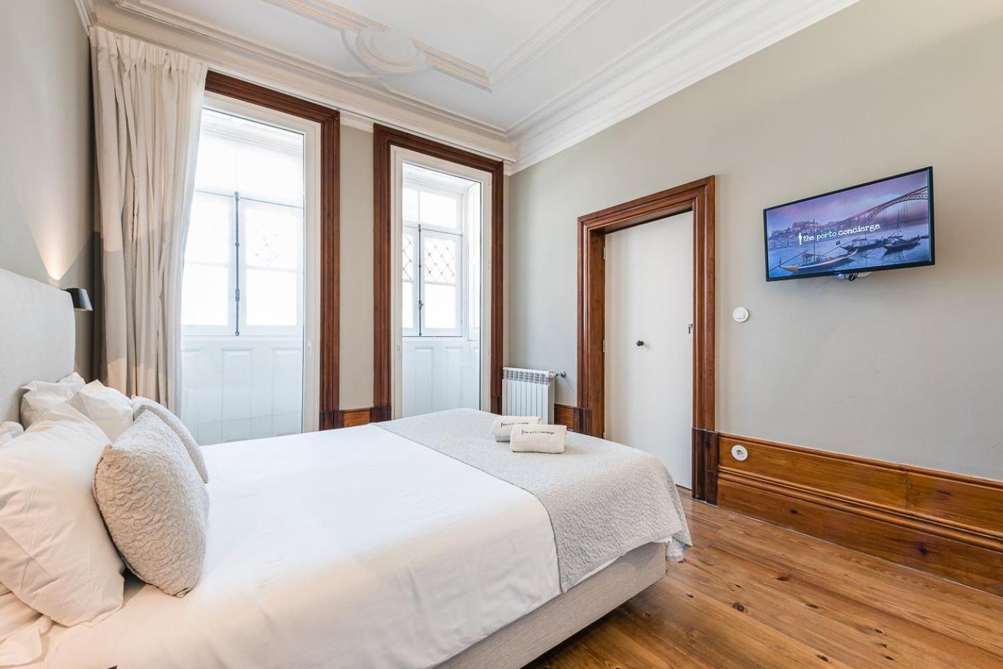 Guestready - Cedofeita Pool Suites Porto Bagian luar foto
