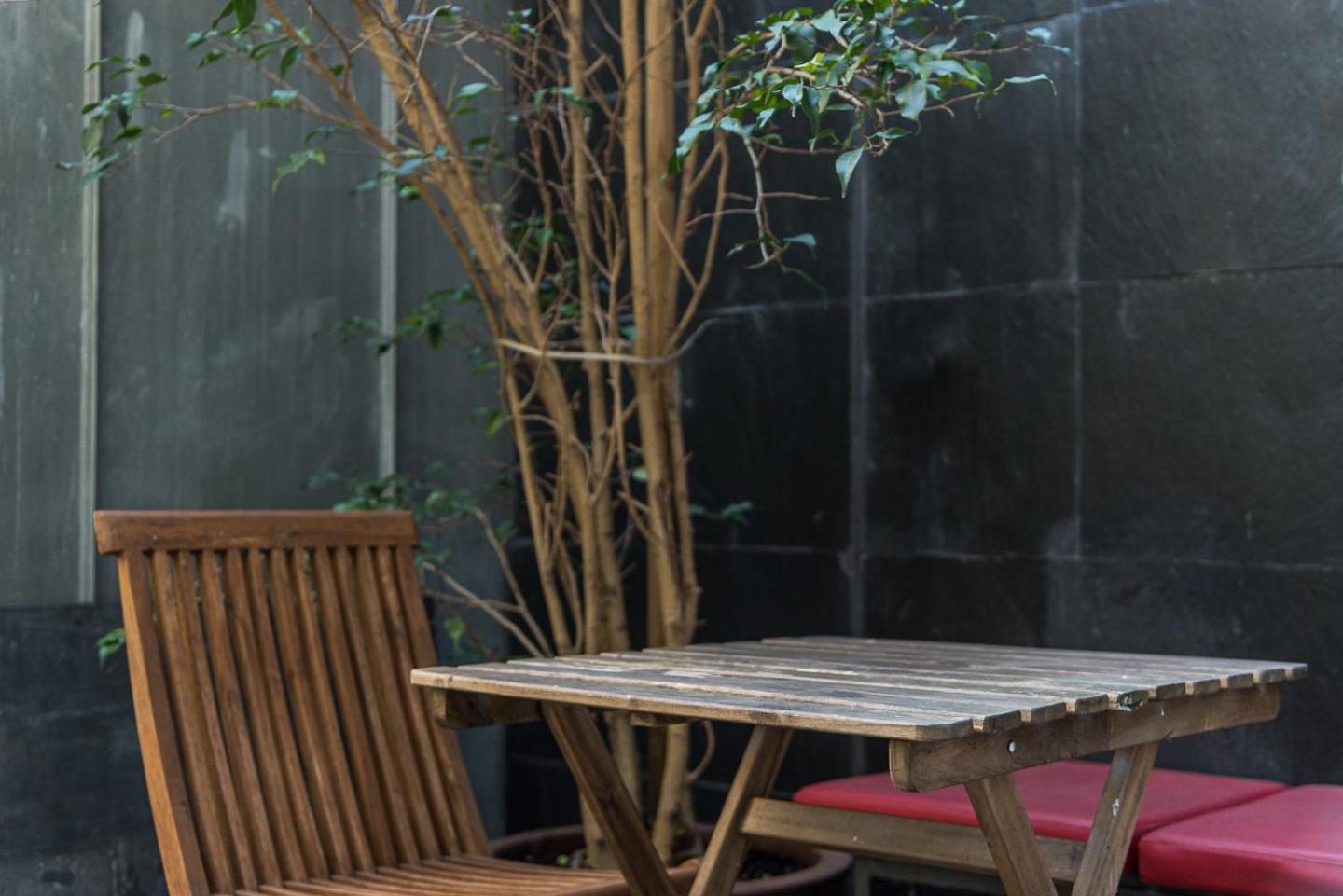 Guestready - Cedofeita Pool Suites Porto Bagian luar foto