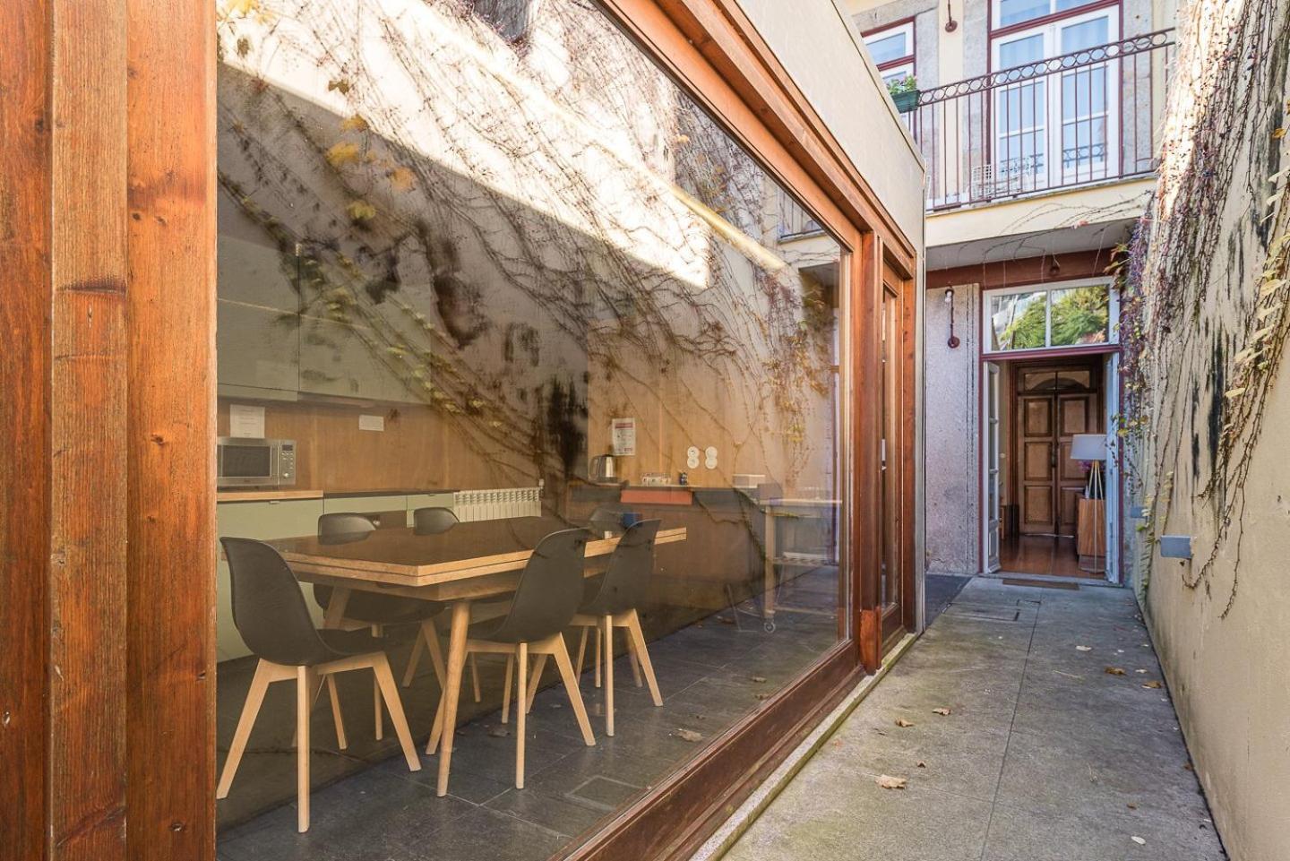 Guestready - Cedofeita Pool Suites Porto Bagian luar foto