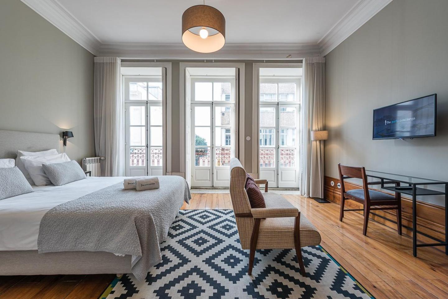 Guestready - Cedofeita Pool Suites Porto Bagian luar foto